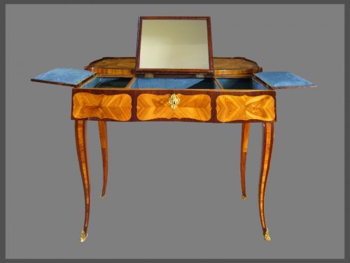 Table à transformations d'époque Louis XV estampillée Pierre ROUSSEL - 