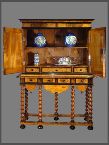 Cabinet-on-Stand, by Thomas HACHE - Furniture Style Louis XIV