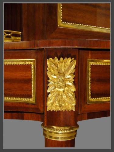 Antiquités - Secrétaire en cabinet d'époque Louis XVI estampillé SCHUMAN