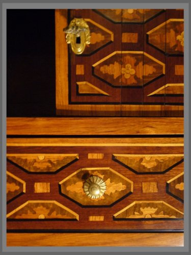 Antiquités - Table de salon d'époque Louis XVI attribuée à Martin CARLIN