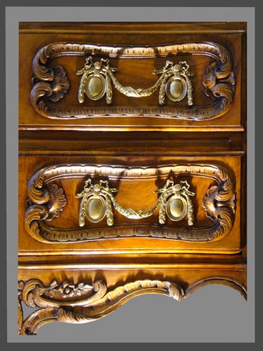 XVIIIe siècle - Commode provençale d'époque XVIIIe siècle
