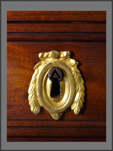 Bureau cylindre en acajou et acajou moucheté d'époque Louis XVI - Louis XVI