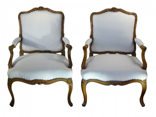 Paire de fauteuils à la Reine d'époque Louis XV estampillés I.G GOURDIN