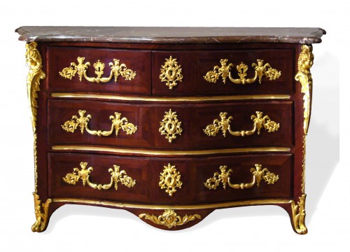 Commode d'époque Régence estampillée DOIRAT