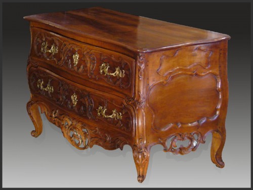 Commode provençale d'époque Louis XV - Mobilier Style Louis XV