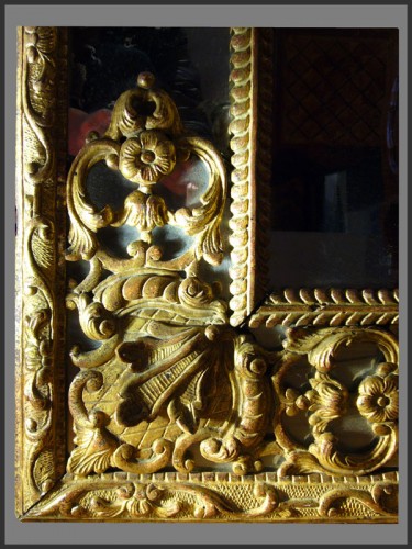 Miroir à parecloses en bois sculpté et doré d'époque Régence - Antiquités Rigot et Fils