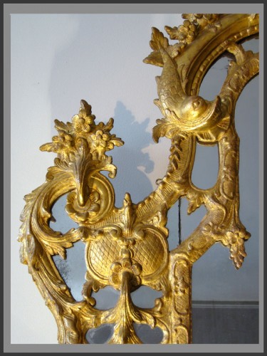 Miroir en bois sculpté et doré et parcloses de glaces - Miroirs, Trumeaux Style Louis XV