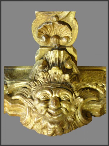 Console "à balancier" en bois sculpté et doré d'époque Régence - Régence