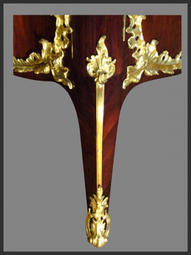 XVIIIe siècle - Paire de commodes à vantaux estampillées ANGOT d'époque Louis XV