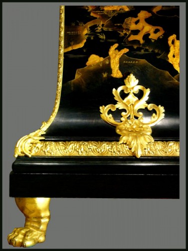 Antiquités - Régulateur de parquet d'époque Louis XV estampillé Jacques DUBOIS