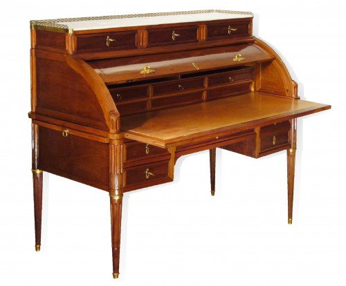 Mobilier Bureau et Secrétaire - Bureau cylindre en acajou massif, placage d'acajou d'époque Louis XVI