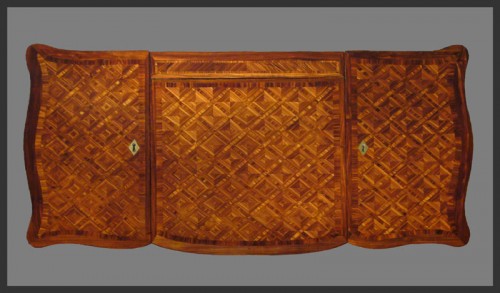 Antiquités - Coiffeuse à tablette écritoire d'époque Louis XV estampillée M CRIARD