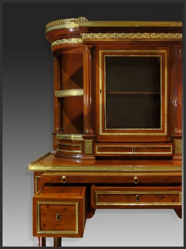 Secrétaire en cabinet en acajou d'époque Louis XVI estampillé RVLC - Mobilier Style 