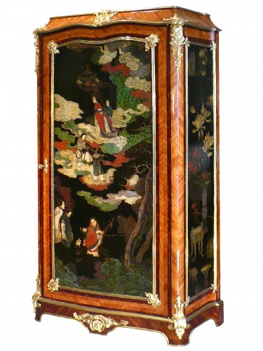 Armoire en laque de Coromandel d'époque Louis XV estampillée BVRB