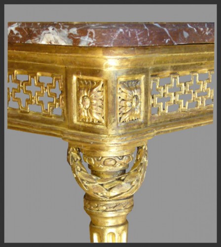 Table de milieu en bois sculpté et doré d'époque Louis XVI - Antiquités Rigot et Fils