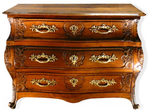 Commode lyonnaise d'époque Louis XV