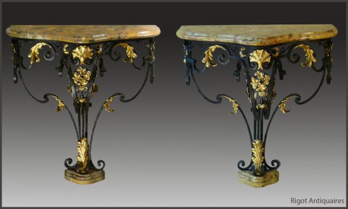 Paire de consoles en fer forgé d'époque premier tiers du XVIIIe siècle - Mobilier Style Louis XIV