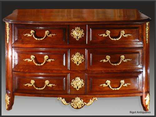 Antiquités - Commode attributed to Thomas Hache from the early 18th century