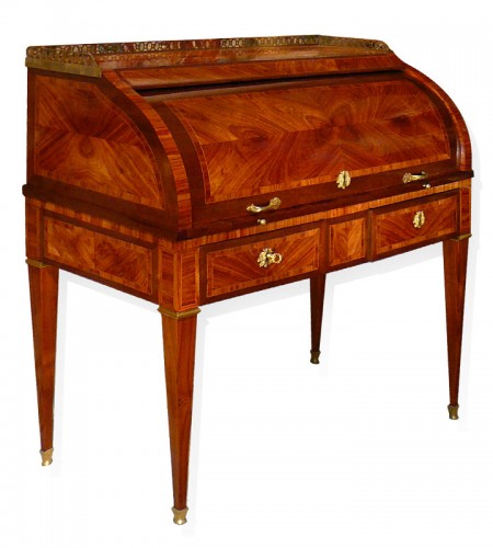 Bureau cylindre estampillé N. PETIT d'époque Louis XVI