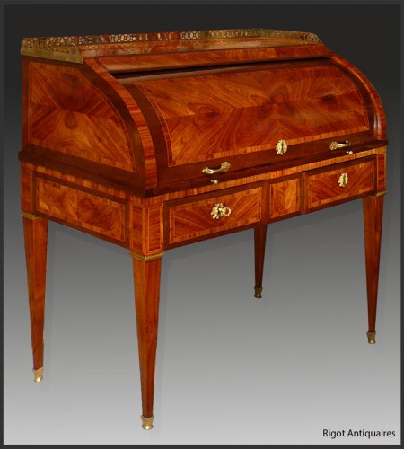 Bureau cylindre estampillé N. PETIT d'époque Louis XVI - Mobilier Style Louis XVI