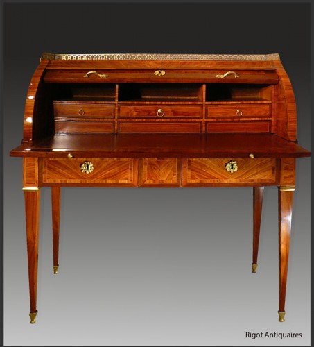 Bureau cylindre estampillé N. PETIT d'époque Louis XVI - Louis XVI