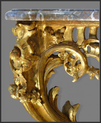 Mobilier Console - Console en bois doré et sculpté d’époque Louis XV