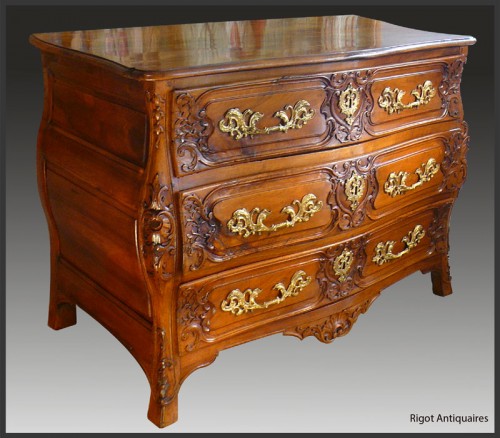 Commode lyonnaise d'époque Louis XV - Louis XV