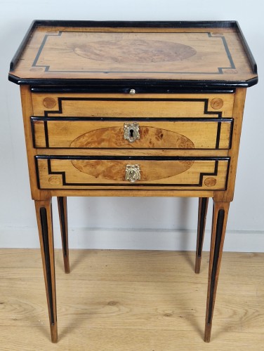 Furniture  - Small writing table stamped Jean François Hache