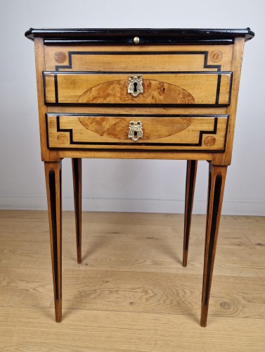 Small writing table stamped Jean François Hache - 
