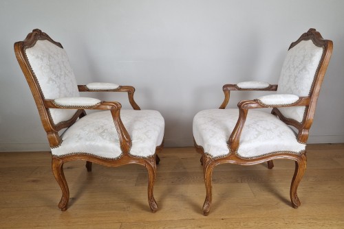 Paire de fauteuils à dos plats d’époque Louis XV - Sièges Style Louis XV