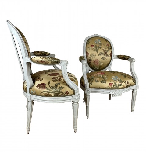 Paire de fauteuils Louis XVI estampillés OTHON