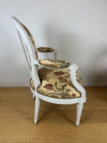 A Louis XVI armchairs stamped OTHON 18th Century  - 