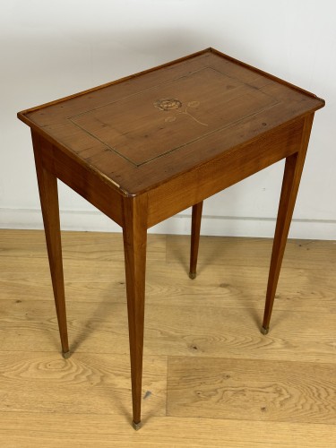 Mobilier Table & Guéridon - Petite table de salon, néoclassique vers 1770-1775