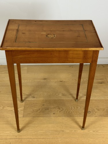 Petite table de salon, néoclassique vers 1770-1775 - Sérignan Antiquités
