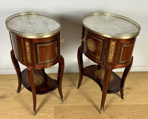 18th century - Pair of Transitional period coffee tables stamped R.V.L.C.