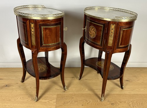 Pair of Transitional period coffee tables stamped R.V.L.C. - Transition