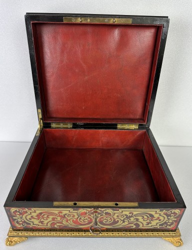 Antiquités - Large Napoléon III case in Boulle marquetry