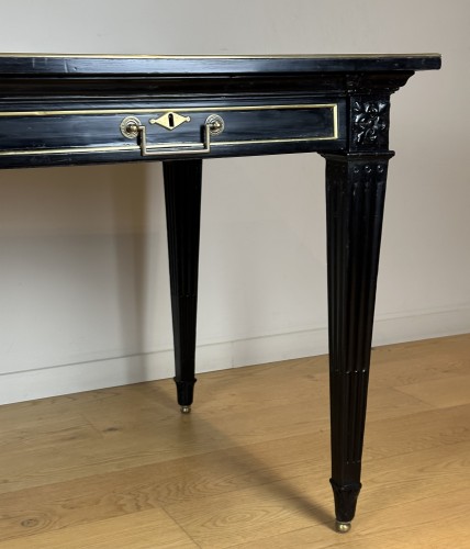 Louis XVI - A Louis XVI flat desk late-18th circa 1785-1785