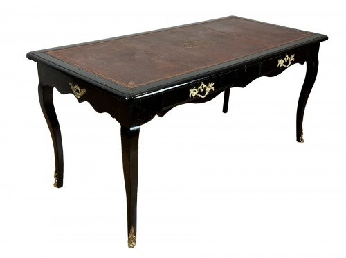 A Louis XV Large  flat desk mid 18-th century circa 1755
