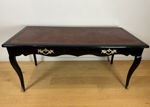 Grand bureau plat d’époque Louis XV vers 1755 - Mobilier Style Louis XV