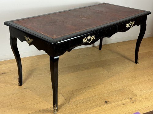 A Louis XV Large  flat desk mid 18-th century circa 1755 - Louis XV