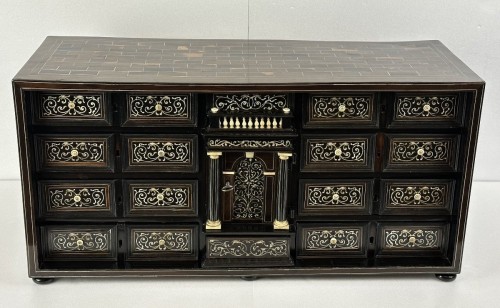 Florentine cabinet, 17th century  - Furniture Style Louis XIV