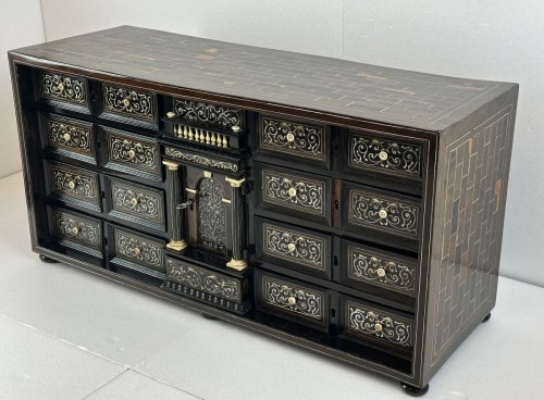 Furniture  - Florentine cabinet, 17th century 