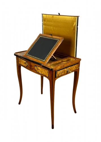 Jean-françois Hache - Louis XV Period Reading Table