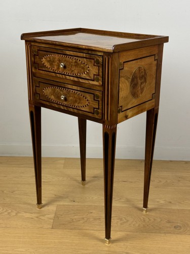 Table de salon Louis XVI estampillée Hache fils à Grenoble - Mobilier Style Louis XVI