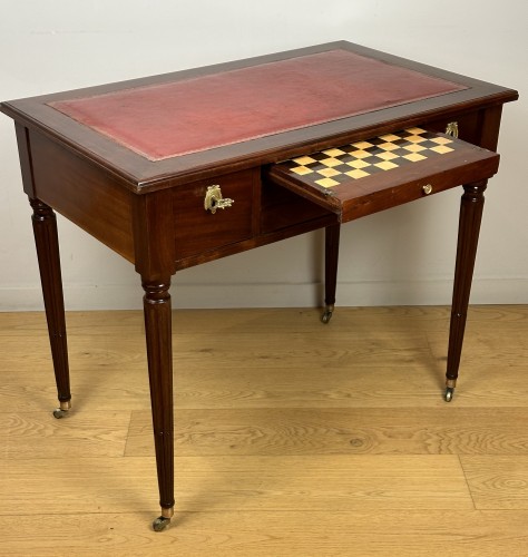 Mobilier Table à Jeux - Petit bureau de boudoir à évolution, de jeux d’époque Louis XVI vers 1780