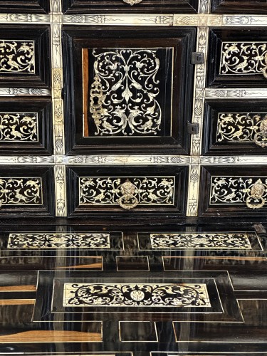 Antiquités - Lombard Travel Cabinet, Turin Circa 1600