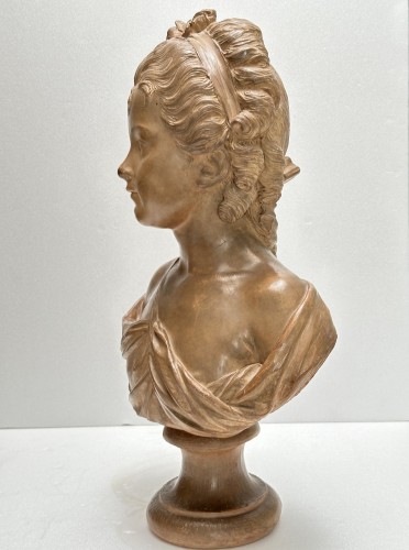 Buste de jeune femme en terre cuite XIXe - Sérignan Antiquités