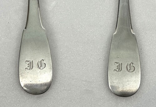 Antiquités - a Louis XVIII solid silver flatware sets  of twelve