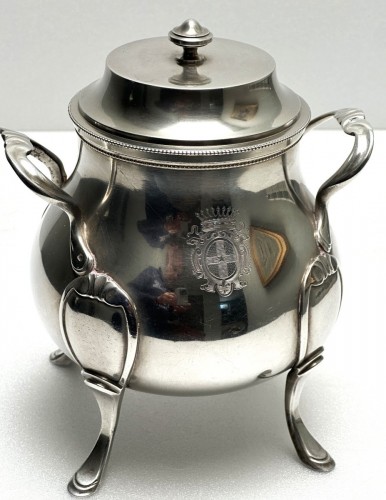 18th century - A Louis XVI solid silver coffee pot and sugar pot lat